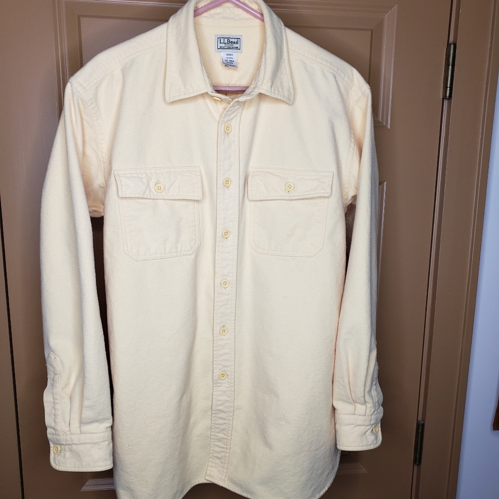 LL Bean Chamois Flannel Long Sleeve Shirt. L-reg